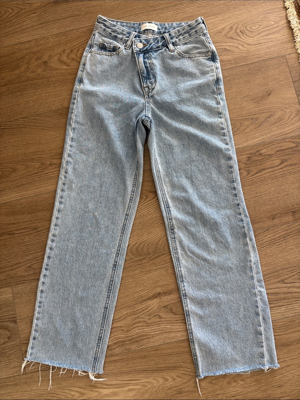 Pacsun 90s Boyfriend Assymetrical Waist Raw Edge Classic Denim Jeans 24